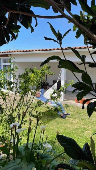 Moradia Alegre No Centro Da Vila Da Tocha. Exterior foto